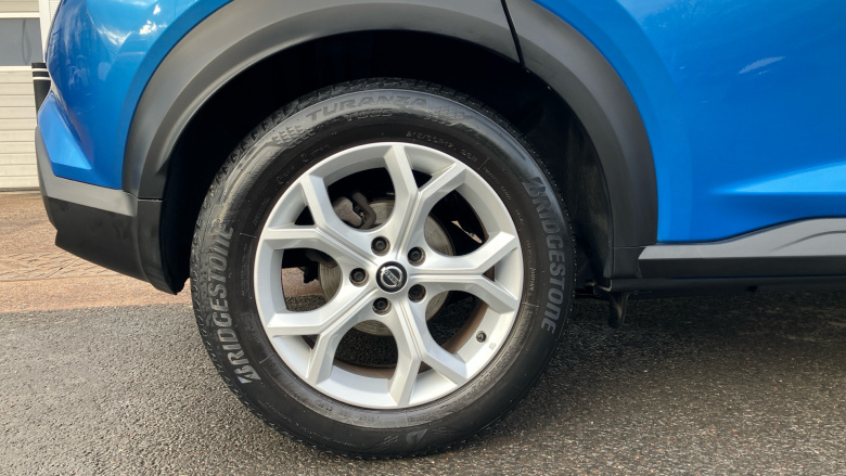 Nissan Juke 1.0 DiG-T N-Connecta 5dr DCT Petrol Hatchback